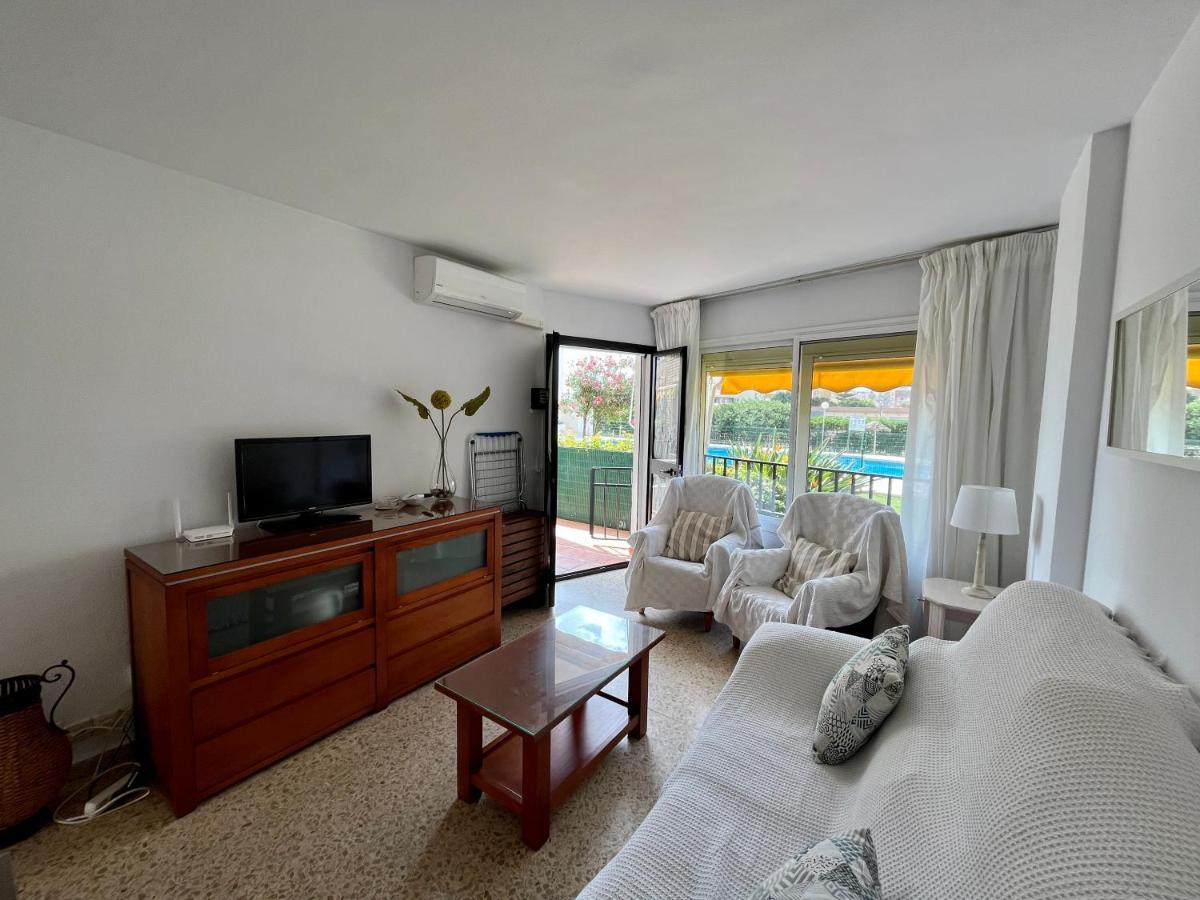 Terrace By The Sea By Gms Apartamentos Фуeнхирола Екстериор снимка
